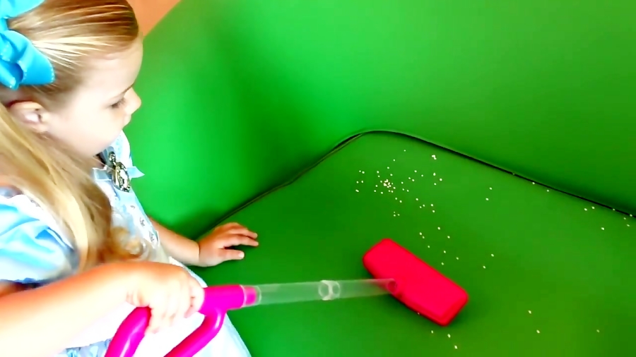 دیانا و اسباب بازی ها - جارو برقی پرنسس دیانا